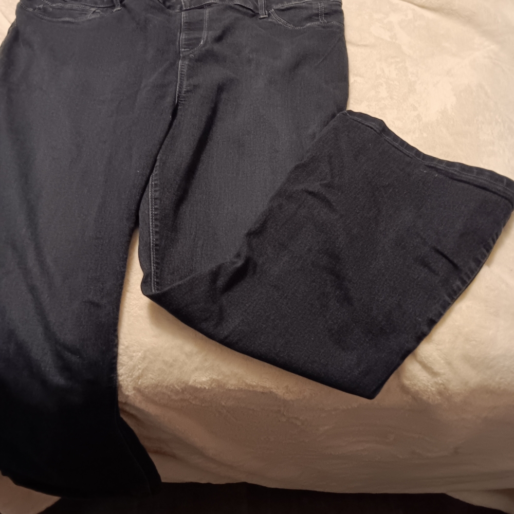 Laurie Felt Los Angeles  Dark Blue Denim Jeans